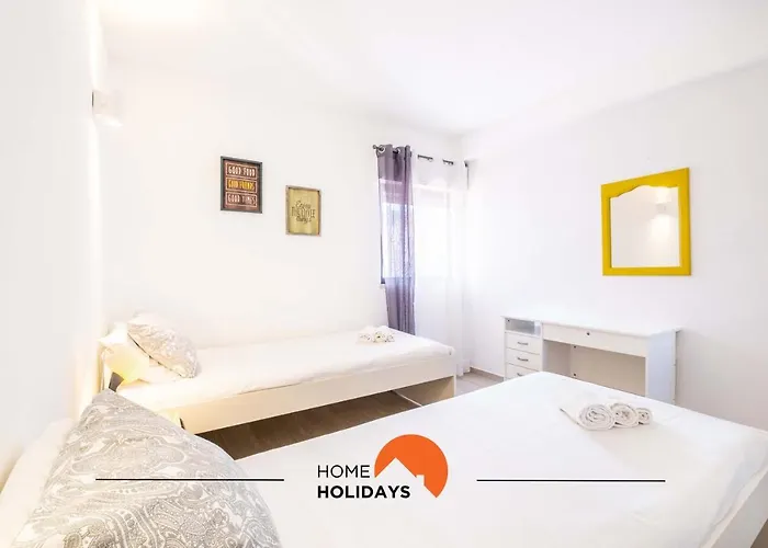 #112 Oura Flat By Holidays Διαμέρισμα *