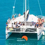 #112 Oura Pool & Nightlife Apartment